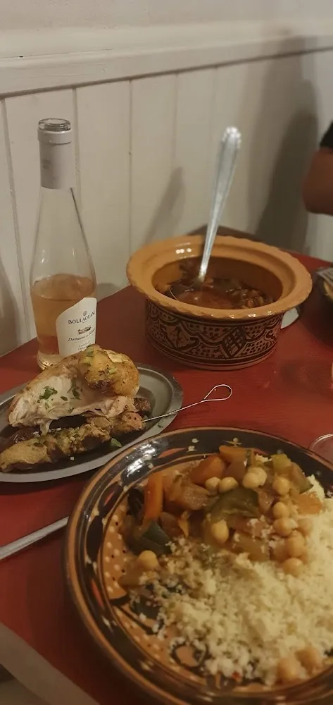 Couscous Avec Merguez Brochette de Veau